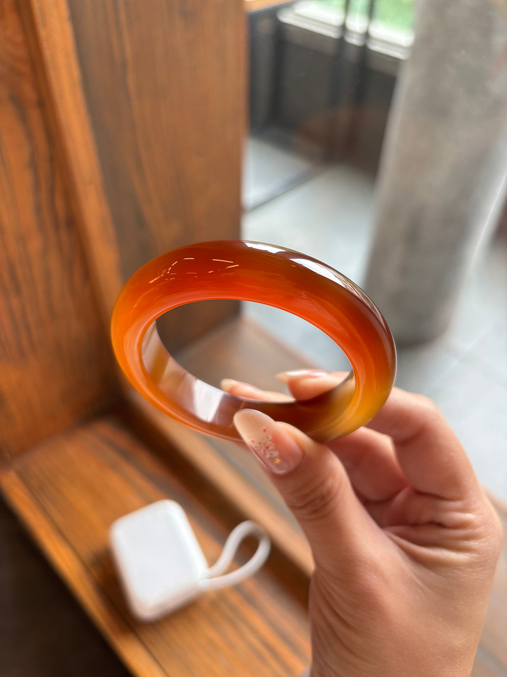 D: Đỏ mật (54.7)