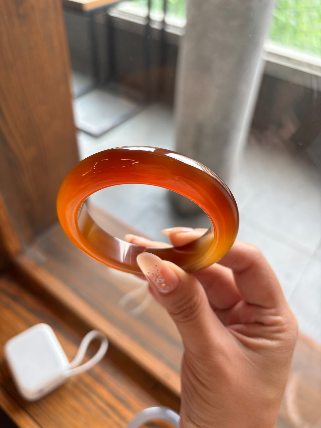 D: Đỏ mật (54.7)