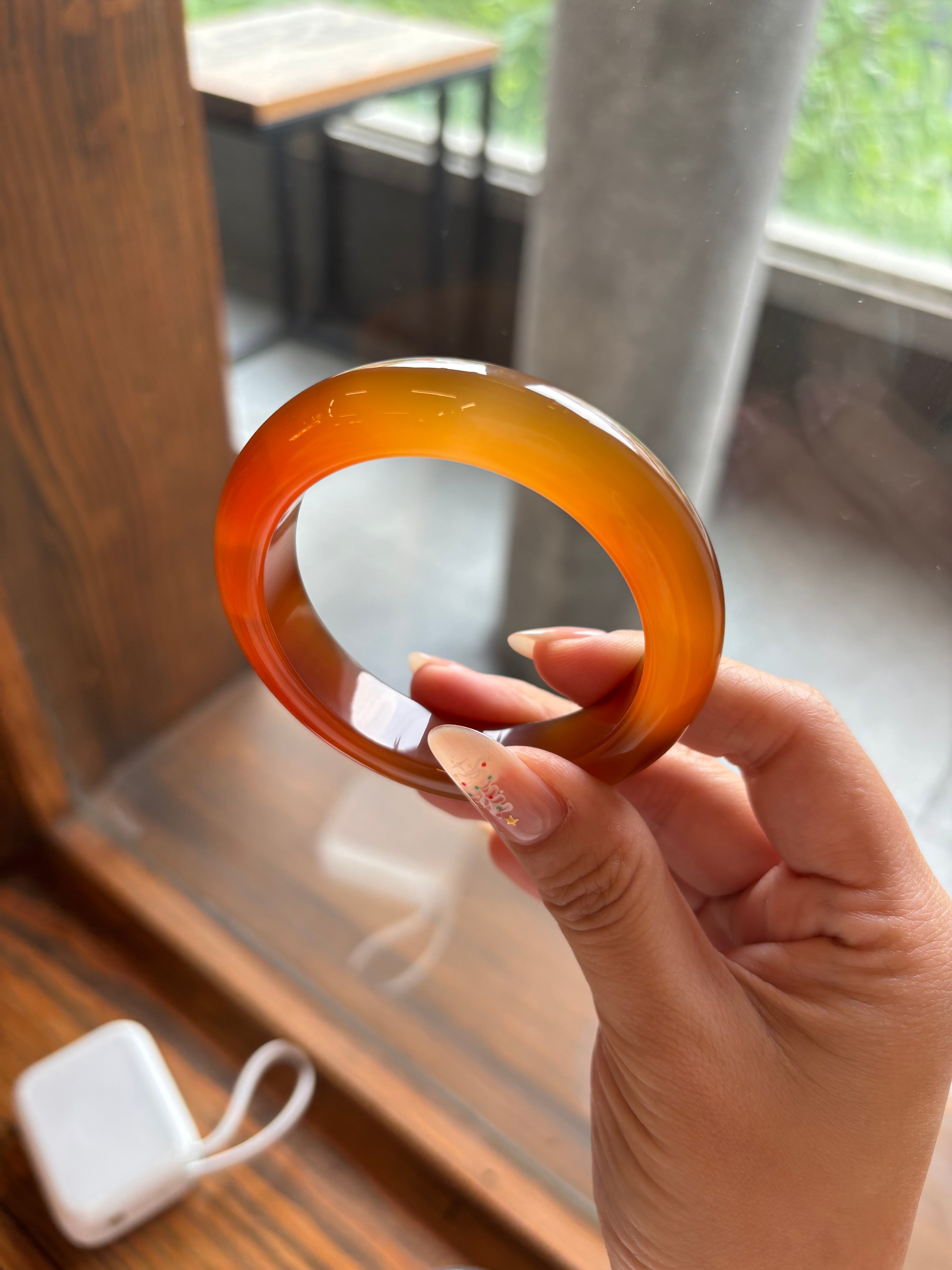 D: Đỏ mật (54.7)